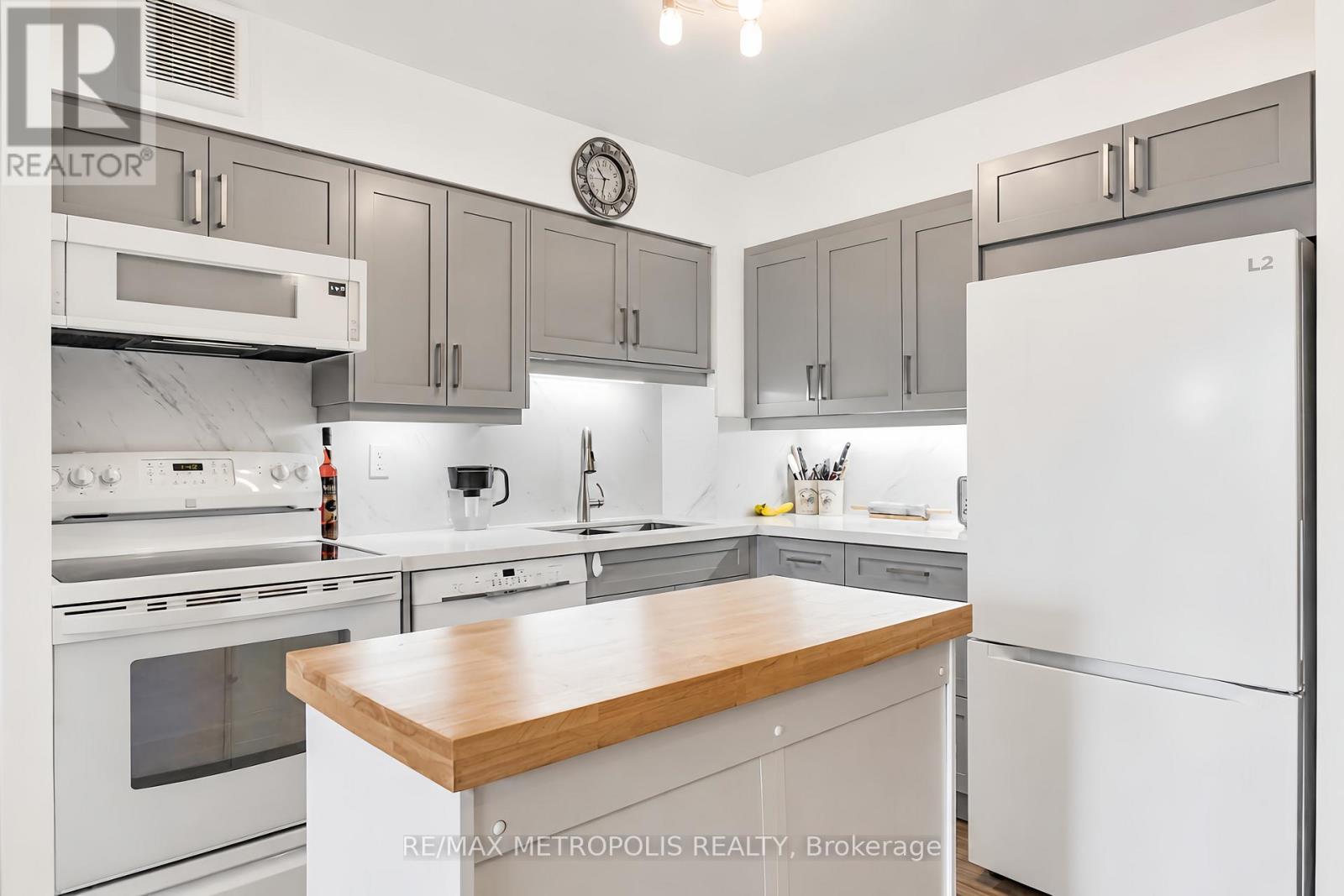 1010 - 40 William Roe Boulevard, Newmarket, Ontario  L3Y 5N4 - Photo 14 - N13133772