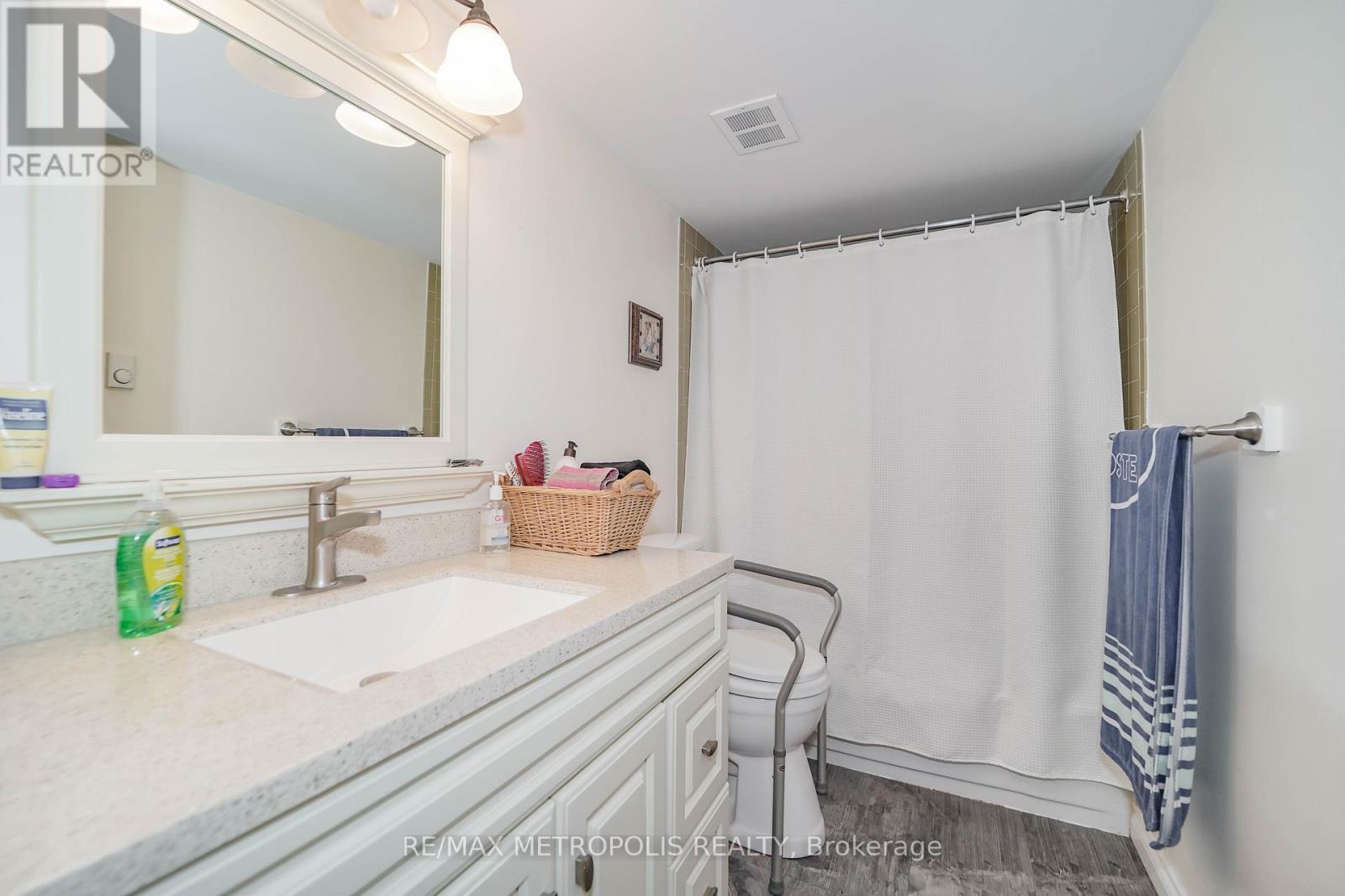 1010 - 40 William Roe Boulevard, Newmarket, Ontario  L3Y 5N4 - Photo 26 - N13133772