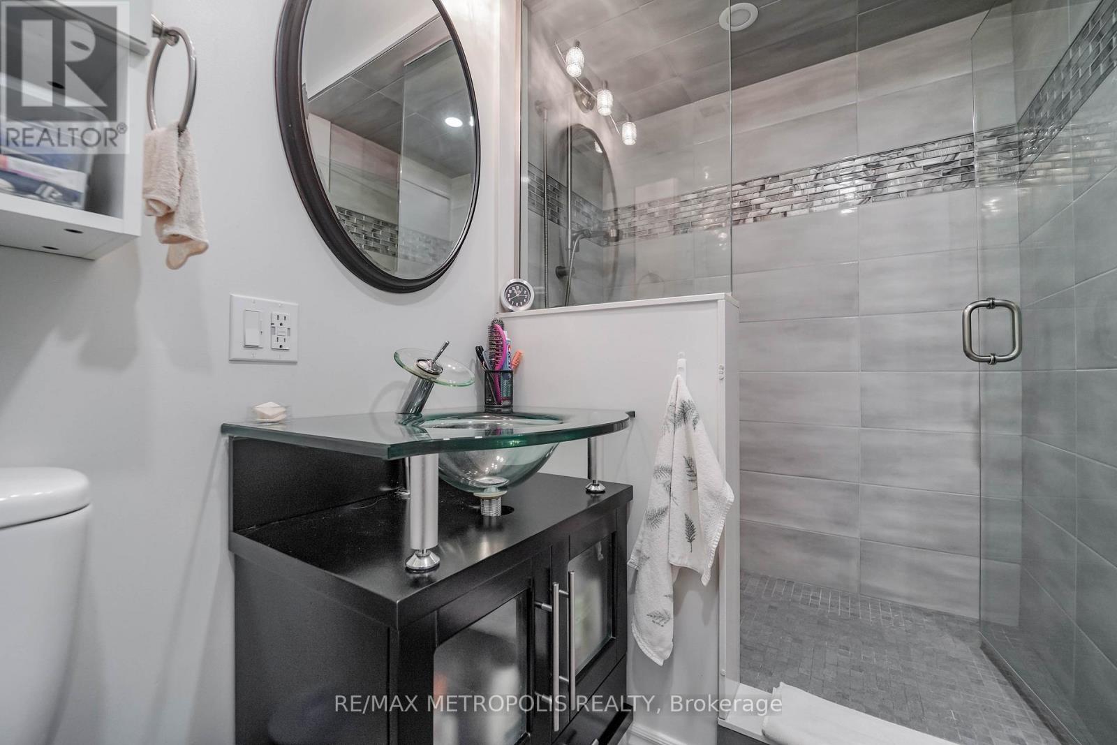 1010 - 40 William Roe Boulevard, Newmarket, Ontario  L3Y 5N4 - Photo 36 - N13133772