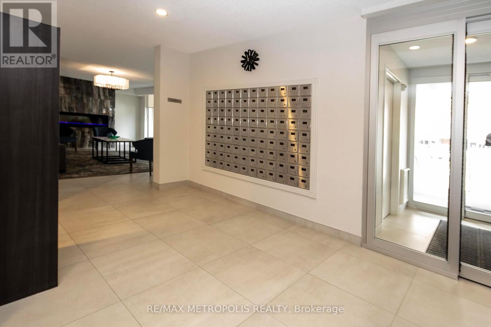 1010 - 40 William Roe Boulevard, Newmarket, Ontario  L3Y 5N4 - Photo 49 - N13133772
