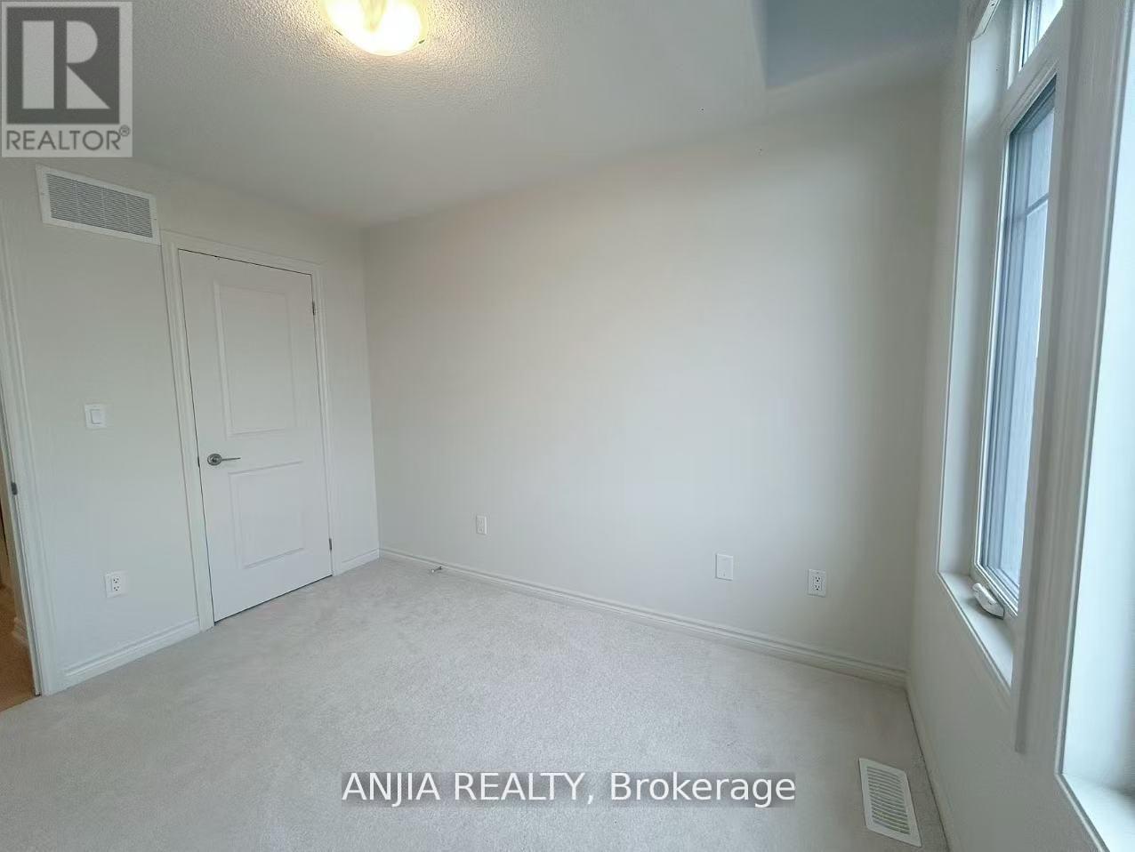 65 Greer Street, Barrie, Ontario  L9J 0R5 - Photo 18 - S13133520