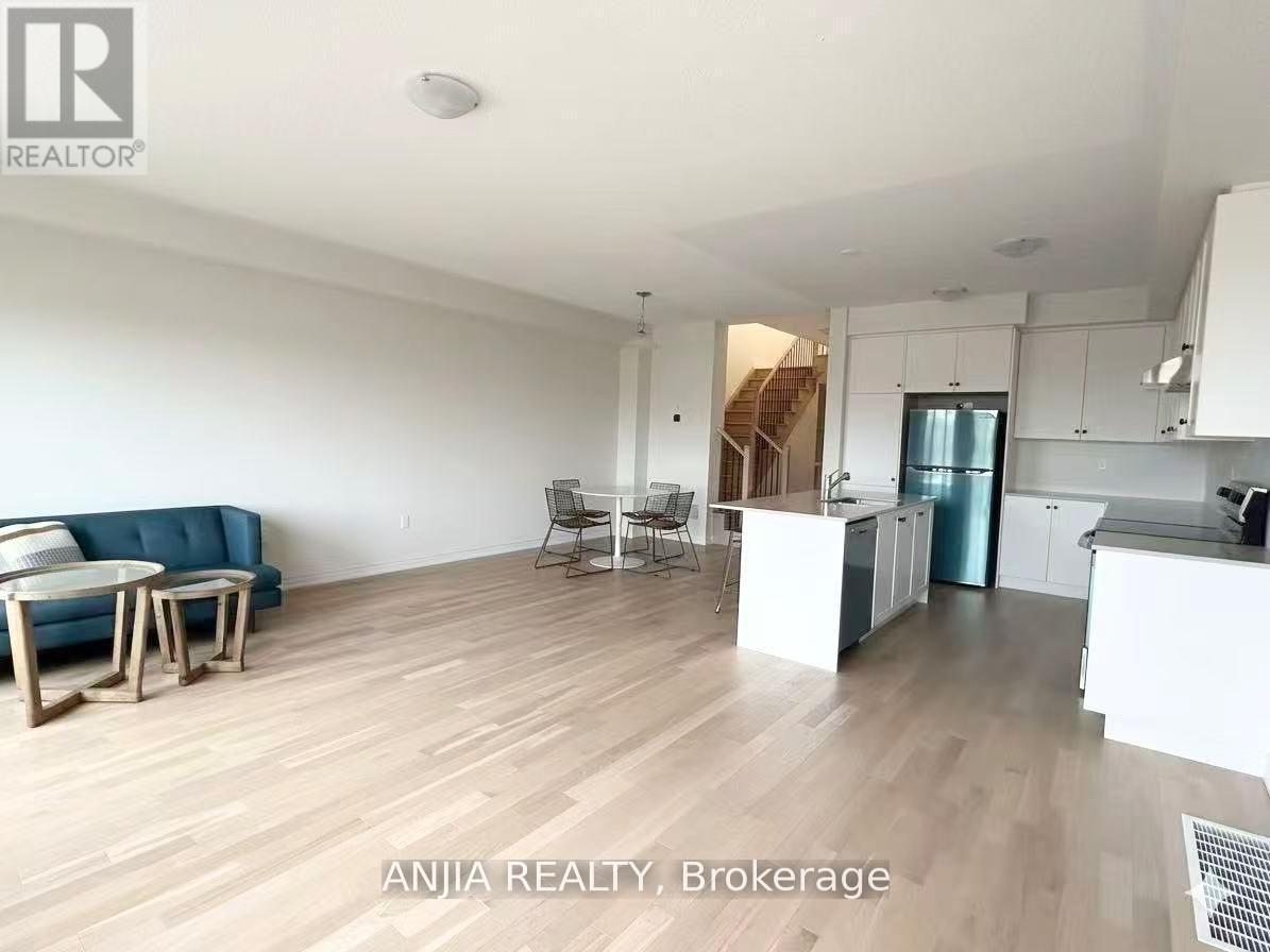 65 Greer Street, Barrie, Ontario  L9J 0R5 - Photo 6 - S13133520