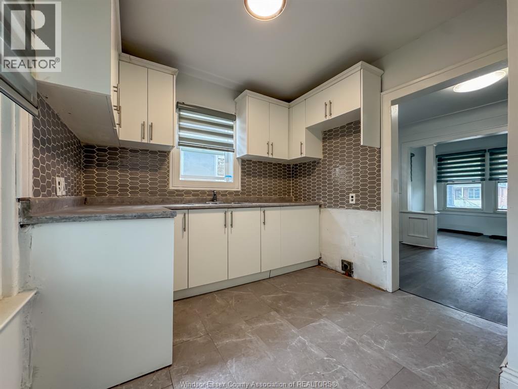 1842 Drouillard, Windsor, Ontario  N8W 3X5 - Photo 14 - 26010915