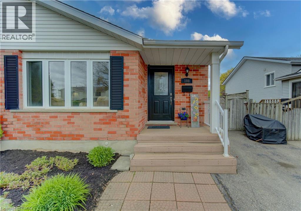 108 Oprington Court, Kitchener, Ontario  N2N 3E1 - Photo 4 - 40830470