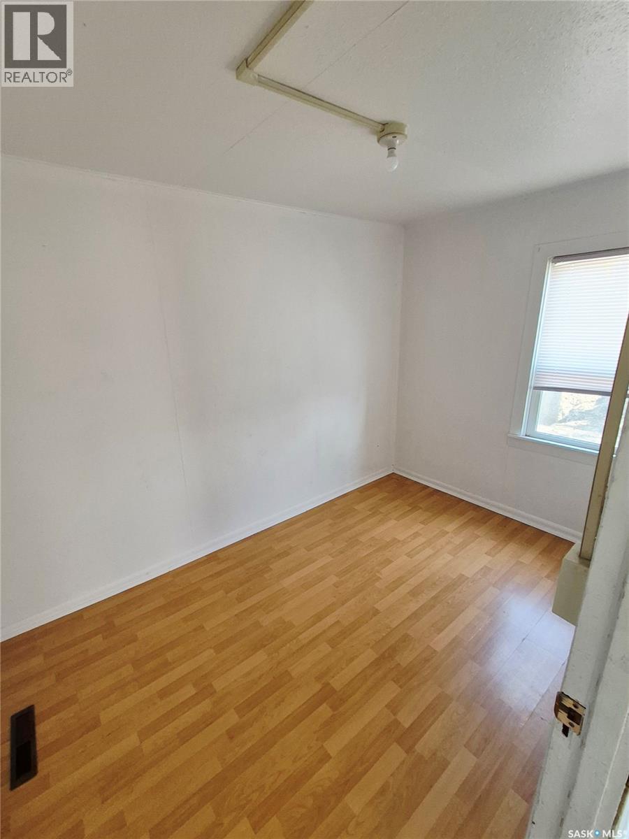 407 3rd Street E, Meadow Lake, Saskatchewan  S9X 1H7 - Photo 4 - SK029157