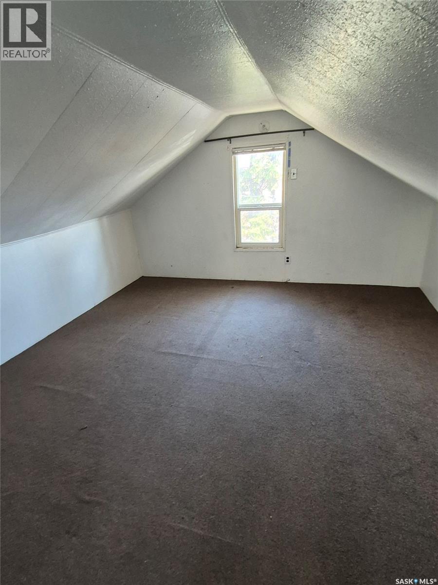 407 3rd Street E, Meadow Lake, Saskatchewan  S9X 1H7 - Photo 10 - SK029157