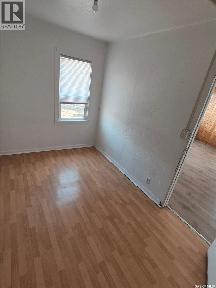 407 3rd Street E, Meadow Lake, Saskatchewan  S9X 1H7 - Photo 5 - SK029157