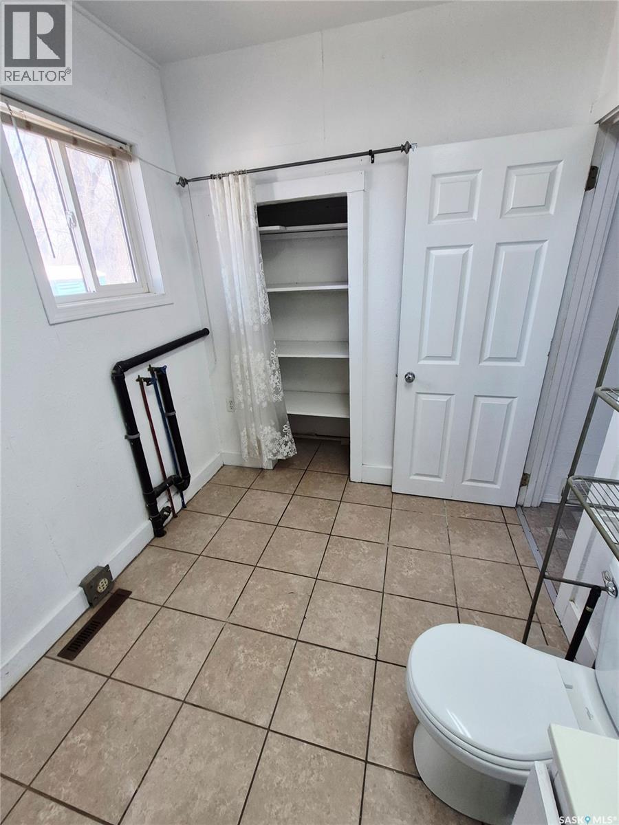 407 3rd Street E, Meadow Lake, Saskatchewan  S9X 1H7 - Photo 7 - SK029157