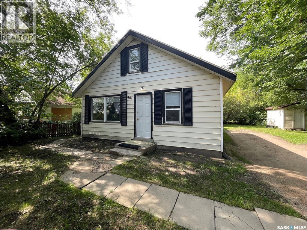 407 3rd STREET E, Meadow Lake, Saskatchewan