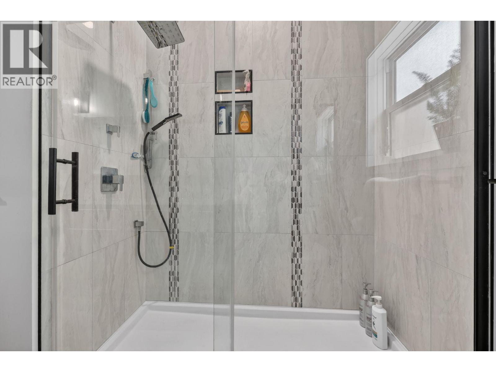 823 Ackerman Court, Kelowna, British Columbia  V1X 7L2 - Photo 24 - 10387420