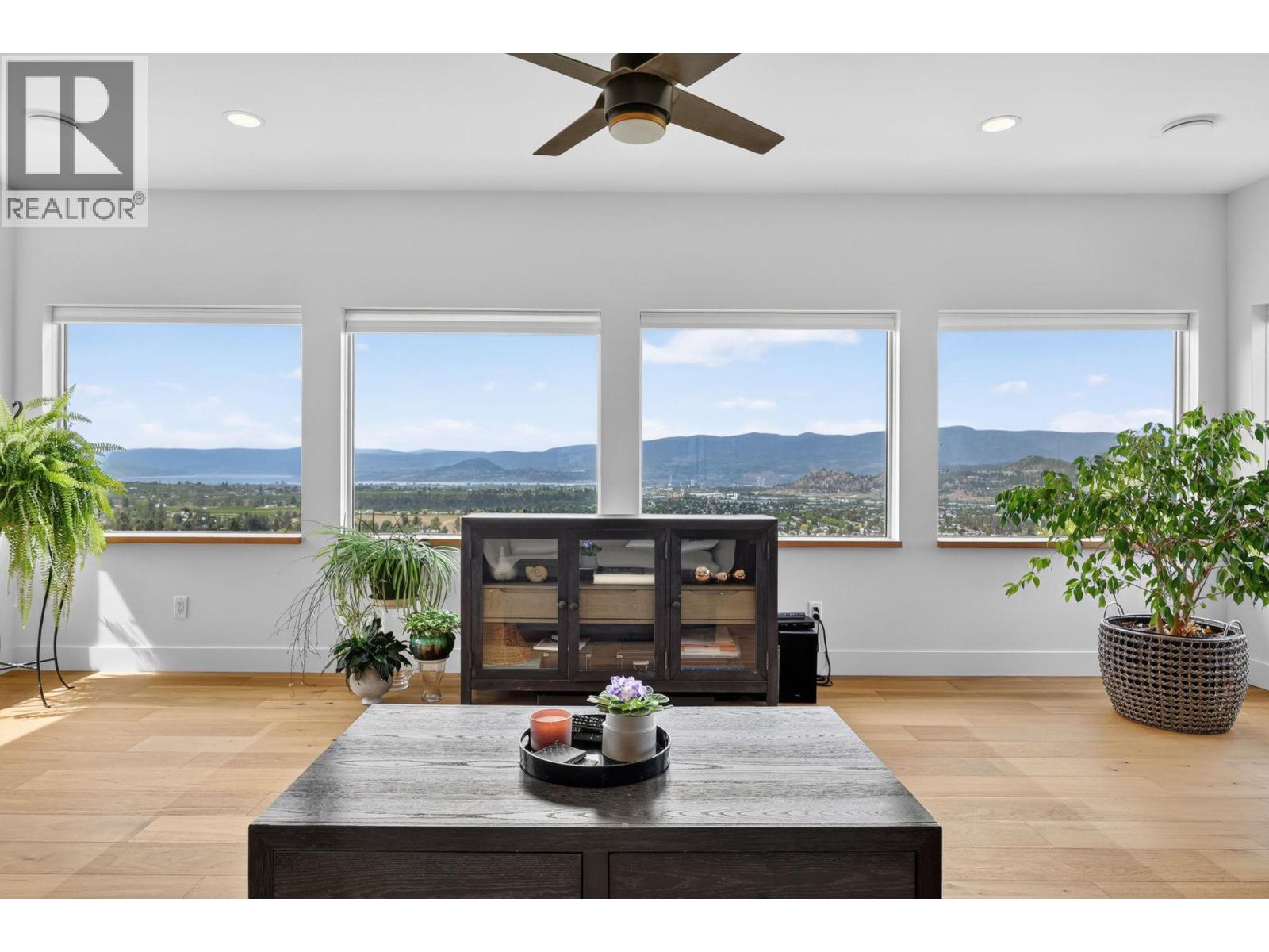 823 Ackerman Court, Kelowna, British Columbia  V1X 7L2 - Photo 3 - 10387420