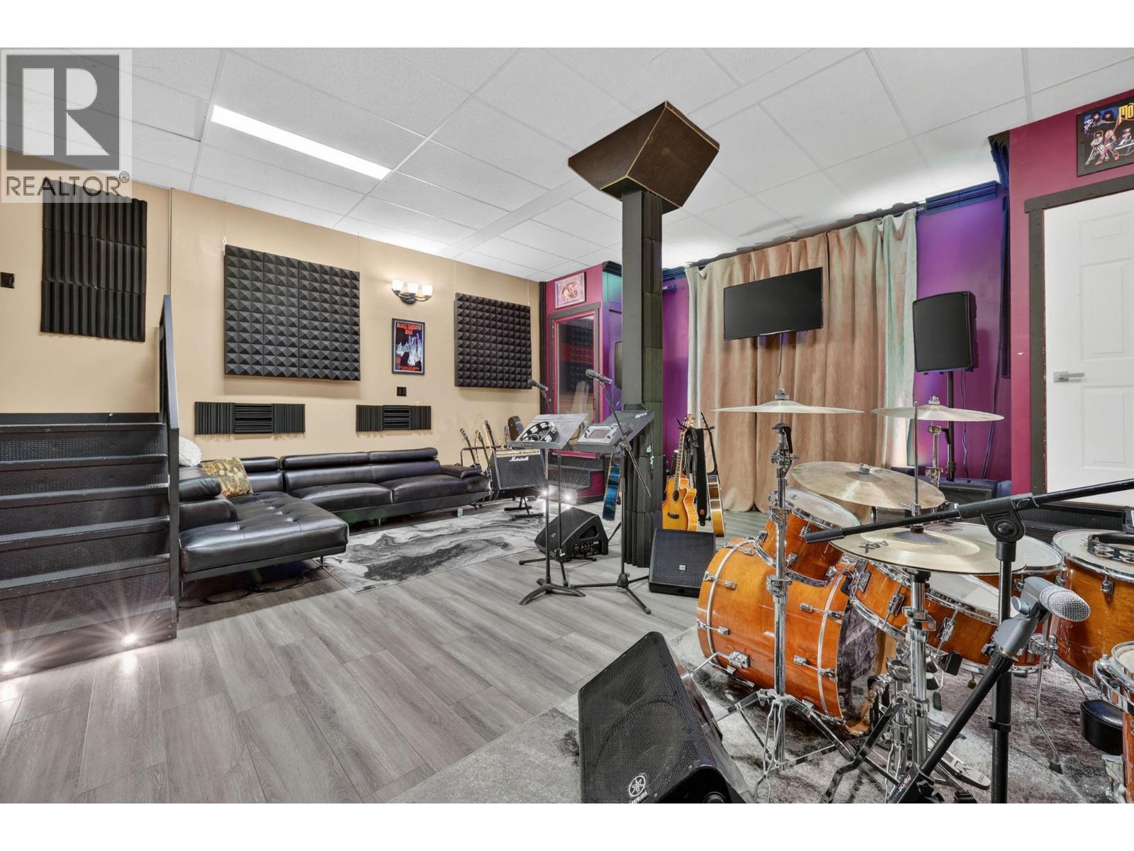 823 Ackerman Court, Kelowna, British Columbia  V1X 7L2 - Photo 42 - 10387420