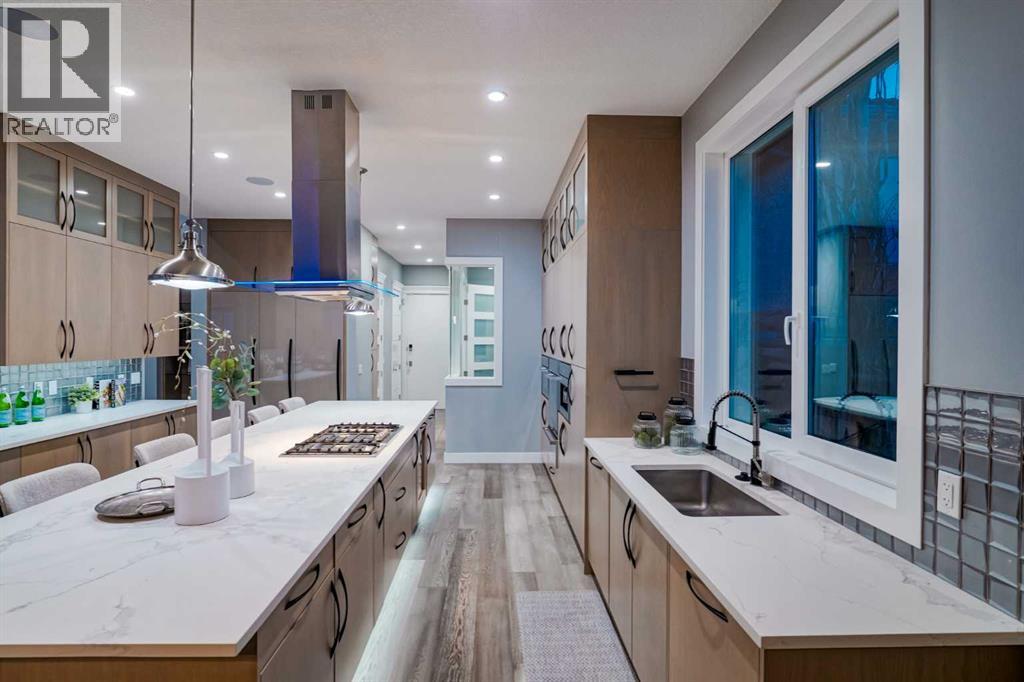 26 Patina Hill SW, Calgary, Alberta  T3H 2C7 - Photo 7 - A2298630