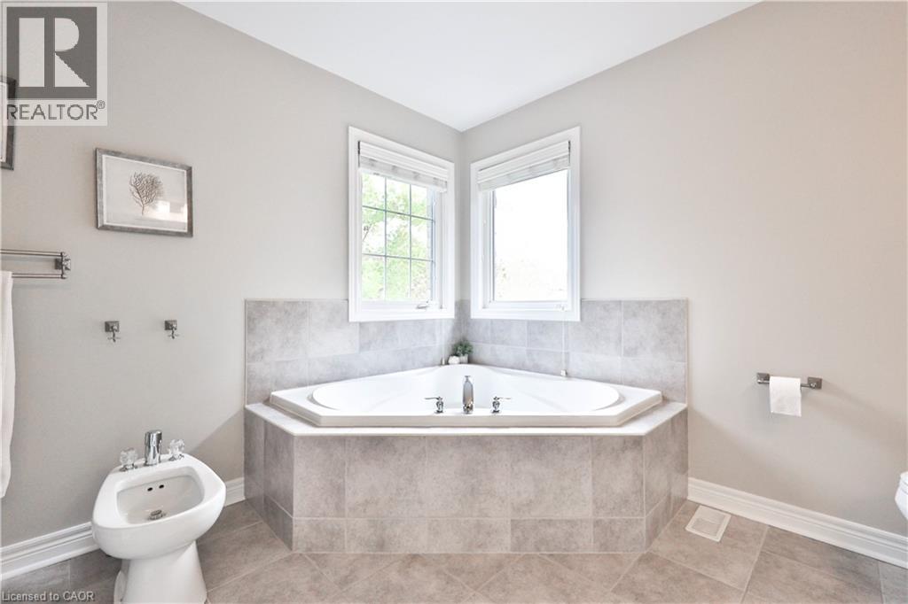 3262 Skipton Lane, Oakville, Ontario  L6M 0K2 - Photo 31 - 40803222