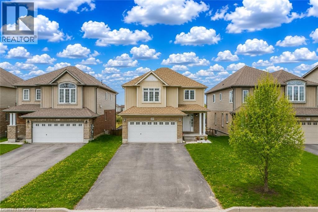 109 ROBERT SIMONE Way, Ayr, Ontario