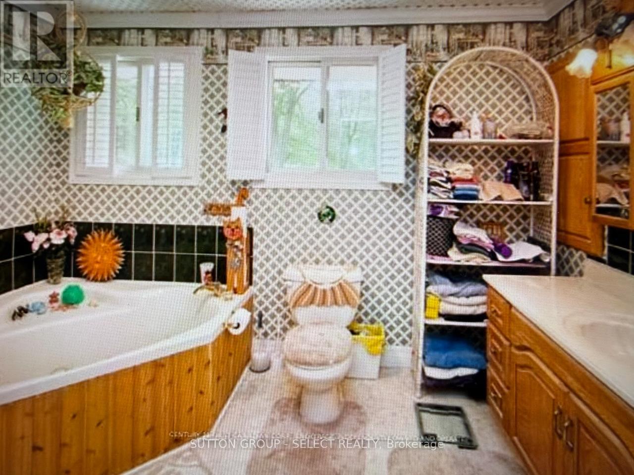 10103 Jane Street, Lambton Shores, Ontario  N0M 1T0 - Photo 14 - X13133832