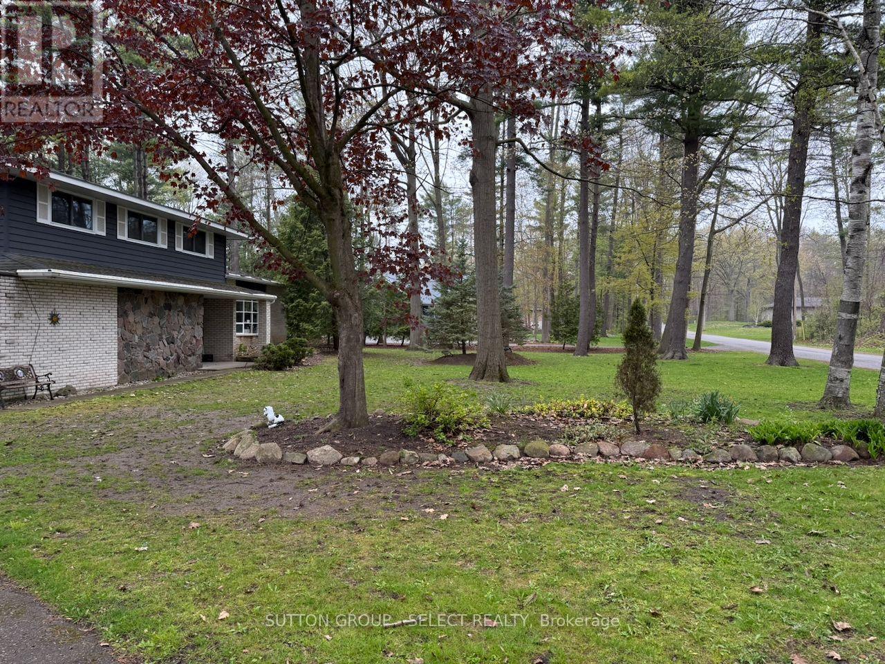 10103 Jane Street, Lambton Shores, Ontario  N0M 1T0 - Photo 4 - X13133832