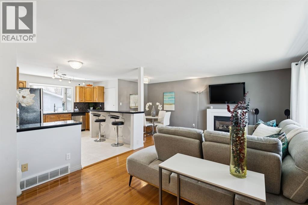 3215 Boulton Road NW, Calgary, Alberta  T2L 1M2 - Photo 3 - A2308281
