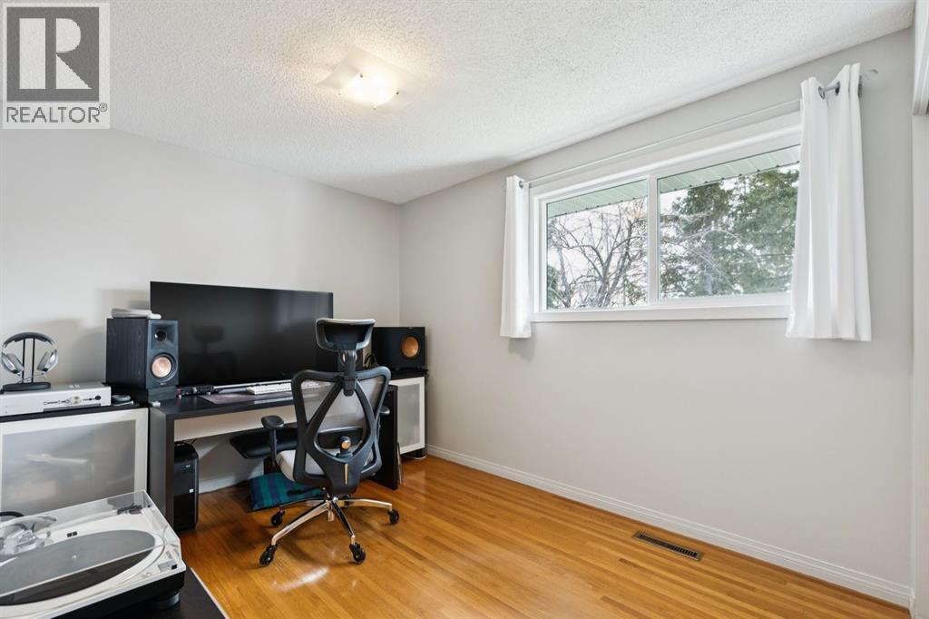 3215 Boulton Road NW, Calgary, Alberta  T2L 1M2 - Photo 19 - A2308281