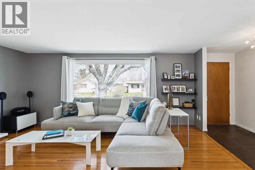 3215 Boulton Road NW, Calgary, Alberta  T2L 1M2 - Photo 8 - A2308281