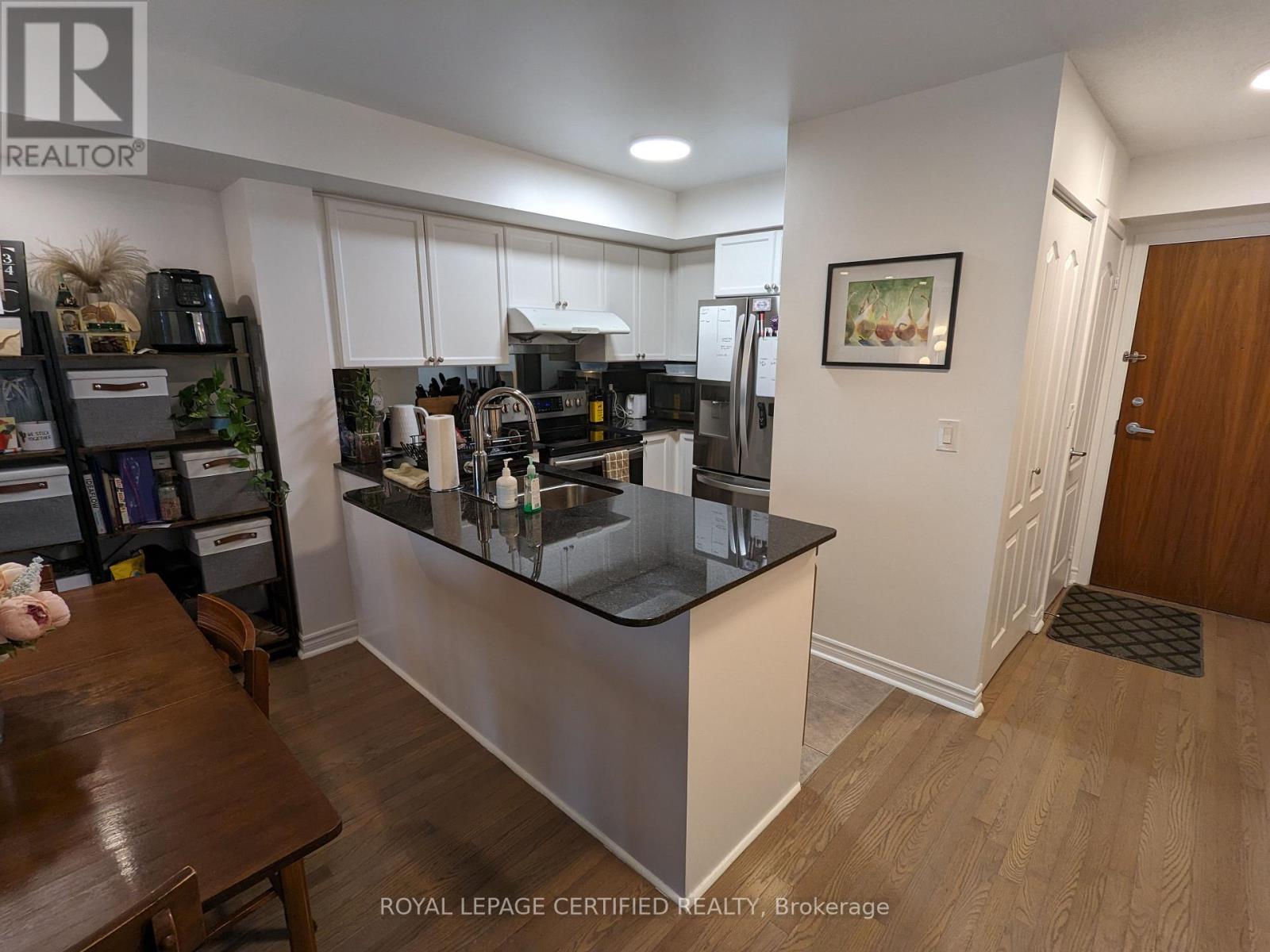 1410 - 1 Elm Drive W, Mississauga, Ontario  L5B 4M1 - Photo 10 - W13133366