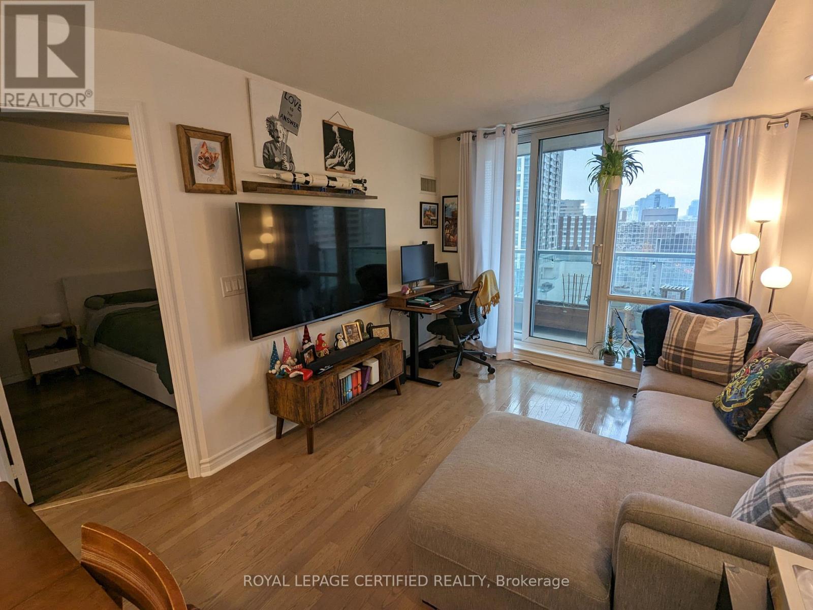 1410 - 1 Elm Drive W, Mississauga, Ontario  L5B 4M1 - Photo 7 - W13133366