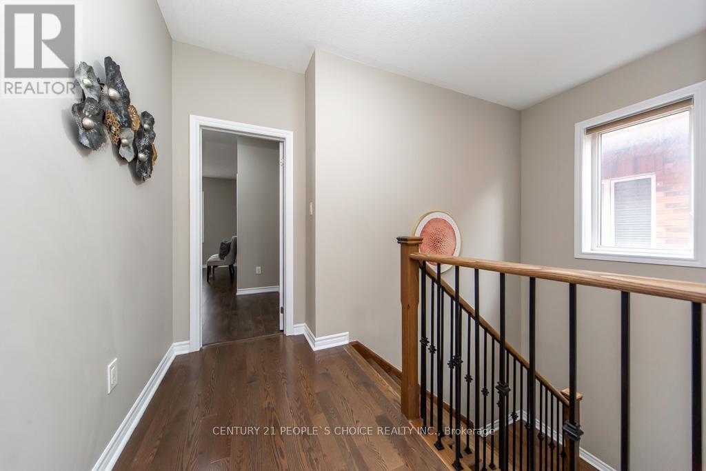 374 Begonia Gardens, Oakville, Ontario  L6M 4M2 - Photo 19 - W13133396