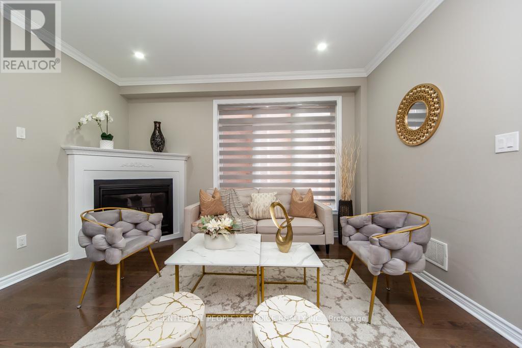 374 Begonia Gardens, Oakville, Ontario  L6M 4M2 - Photo 4 - W13133396