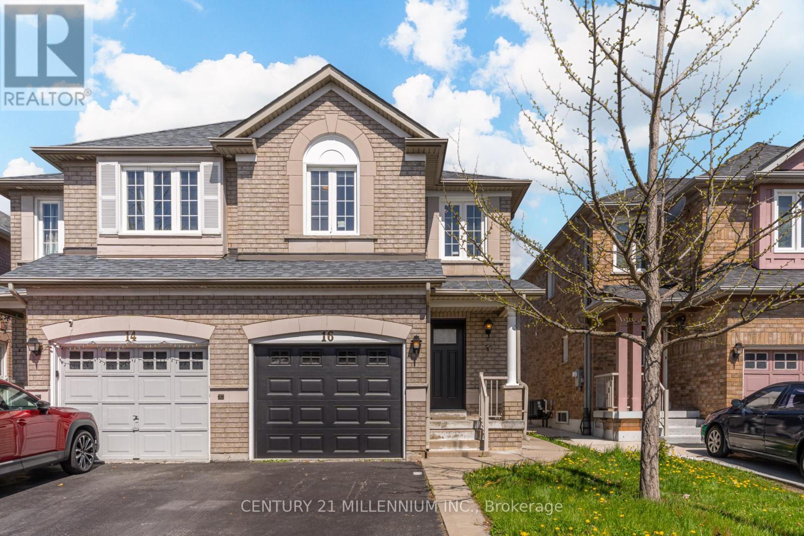 16 PENGUIN LANE, Brampton, Ontario