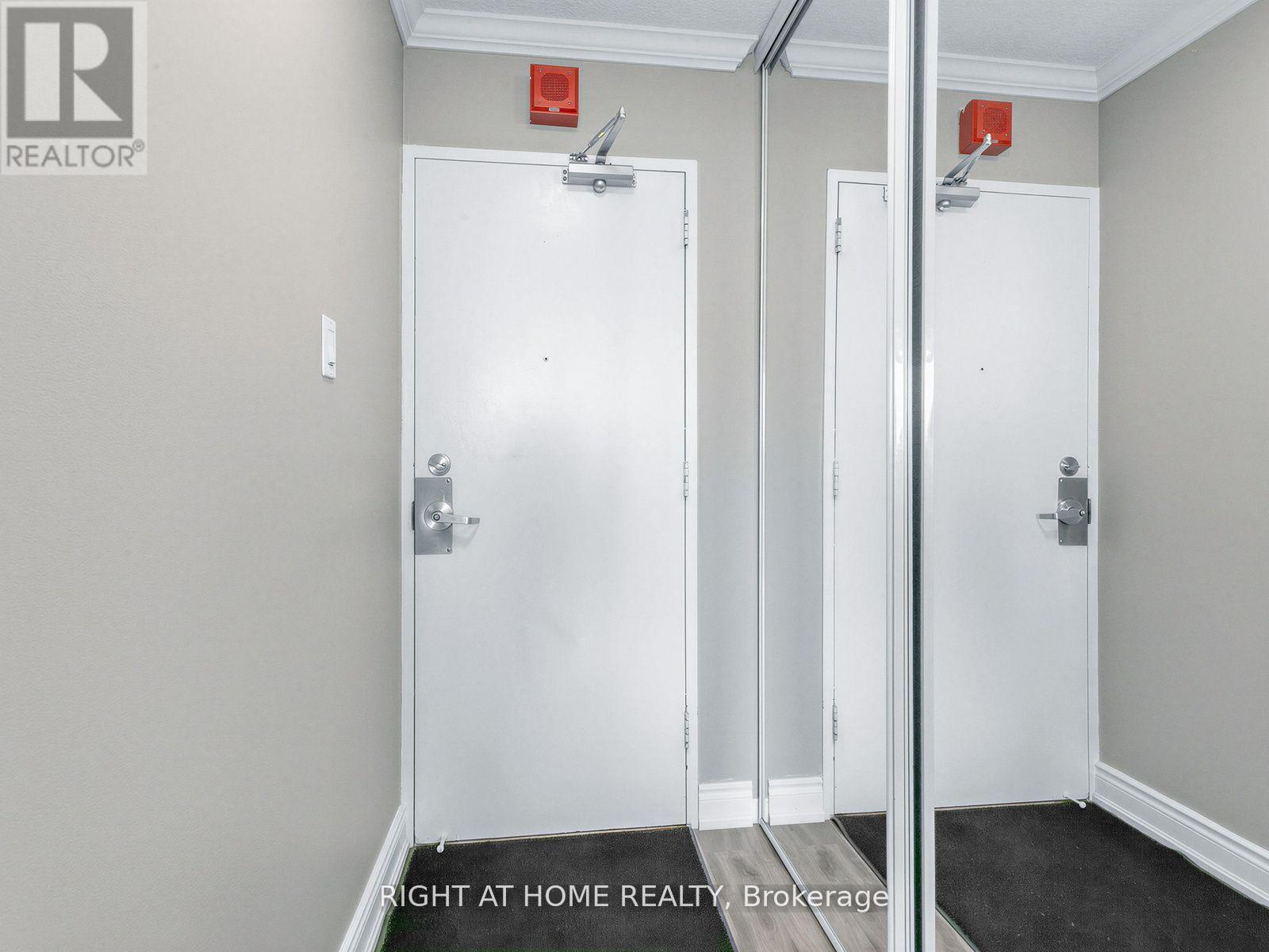 1509 - 20 Mississauga Valley Boulevard, Mississauga, Ontario  L5A 3S1 - Photo 2 - W13133458