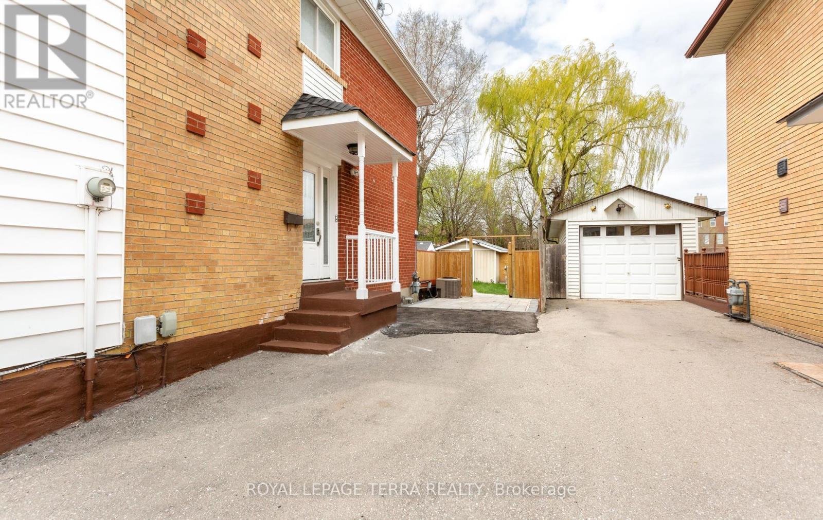 2475 Brookhurst Road, Mississauga, Ontario  L5J 1R4 - Photo 3 - W13133480