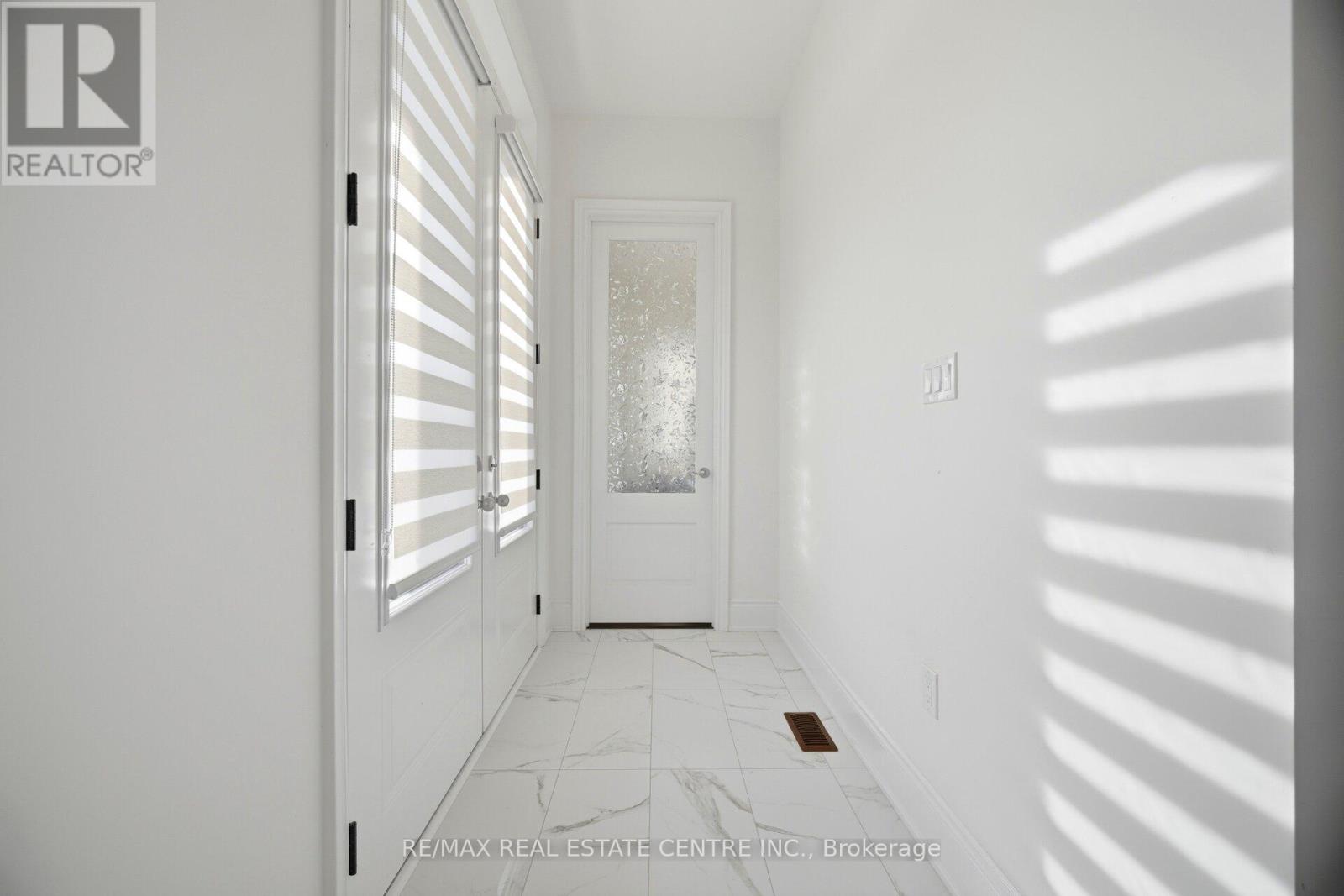 2380 Edward Leaver Trail, Oakville, Ontario  L6M 5M7 - Photo 3 - W13133496