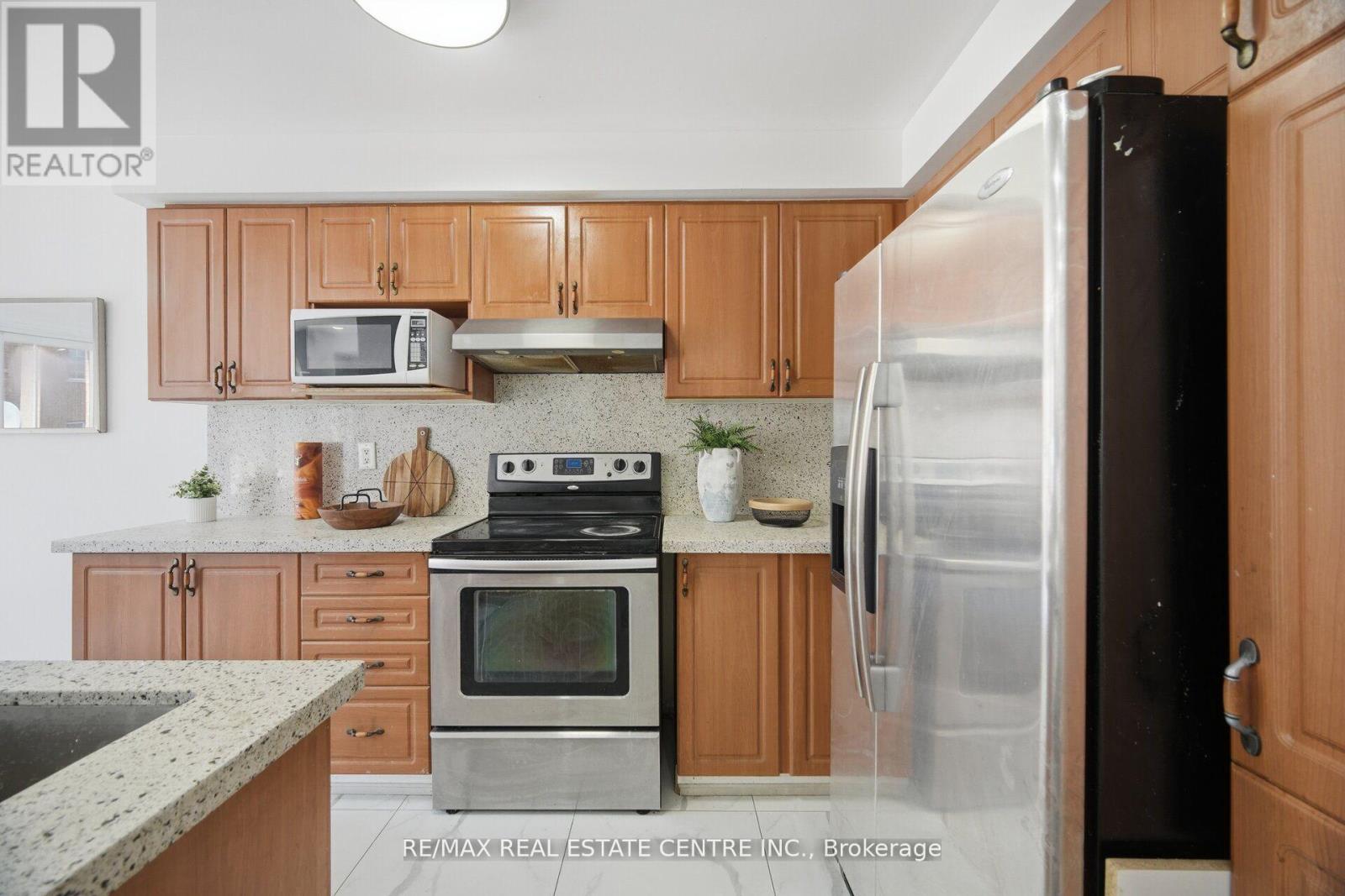 23 Brucewood Road, Brampton, Ontario  L6R 3N1 - Photo 14 - W13133540