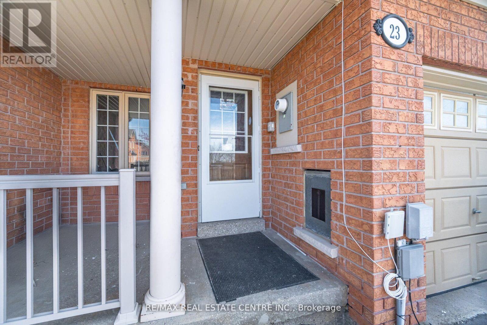 23 Brucewood Road, Brampton, Ontario  L6R 3N1 - Photo 3 - W13133540