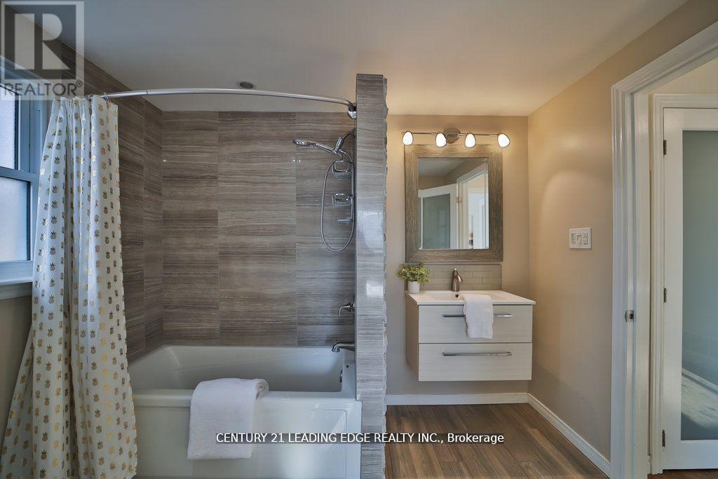 3 Crombie Place, Halton Hills, Ontario  L7G 1K1 - Photo 28 - W13133562