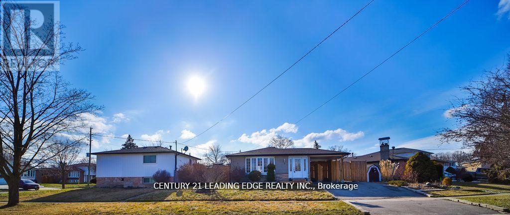 3 Crombie Place, Halton Hills, Ontario  L7G 1K1 - Photo 4 - W13133562
