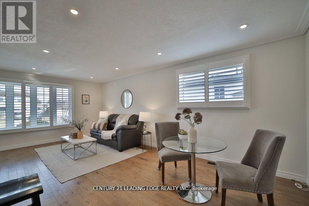 3 Crombie Place, Halton Hills, Ontario  L7G 1K1 - Photo 7 - W13133562