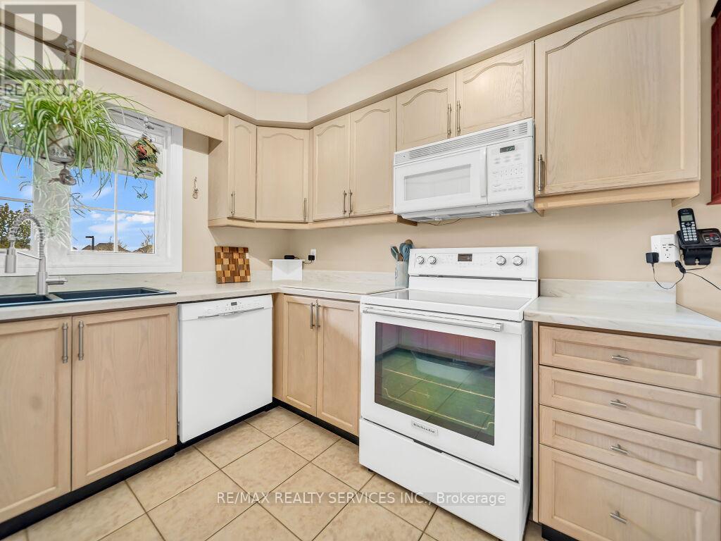 21 Filbert Way, Brampton, Ontario  L7A 3G2 - Photo 17 - W13133608
