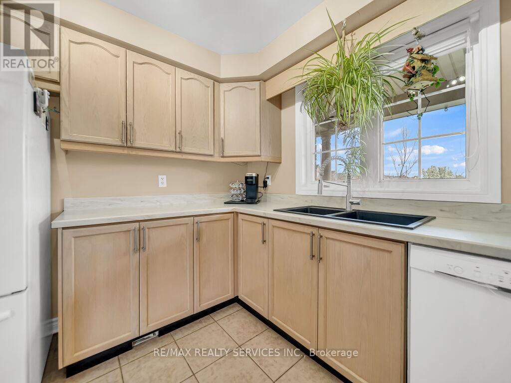 21 Filbert Way, Brampton, Ontario  L7A 3G2 - Photo 18 - W13133608