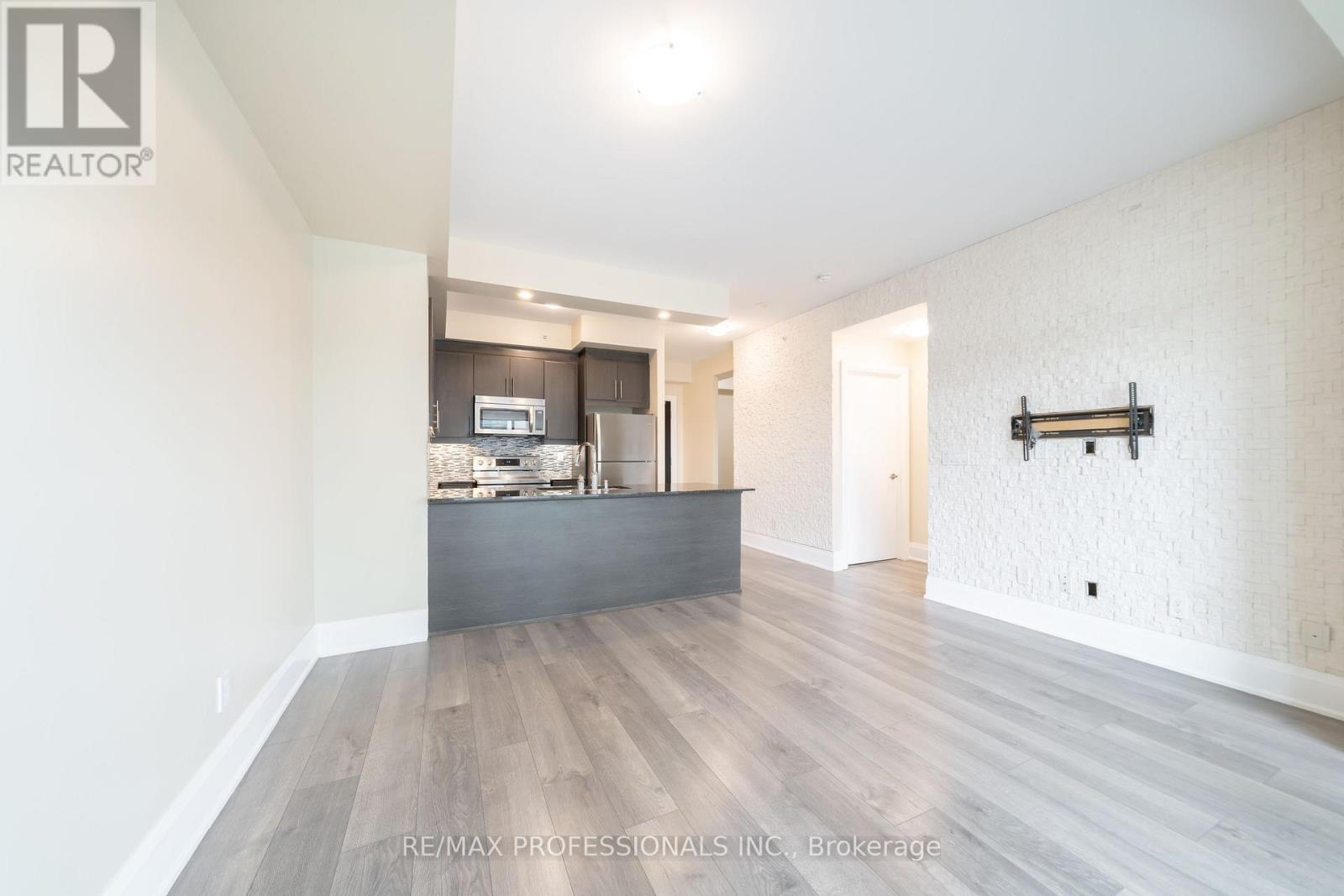 307 - 45 Yorkland Boulevard, Brampton, Ontario  L6P 4B4 - Photo 10 - W13133652
