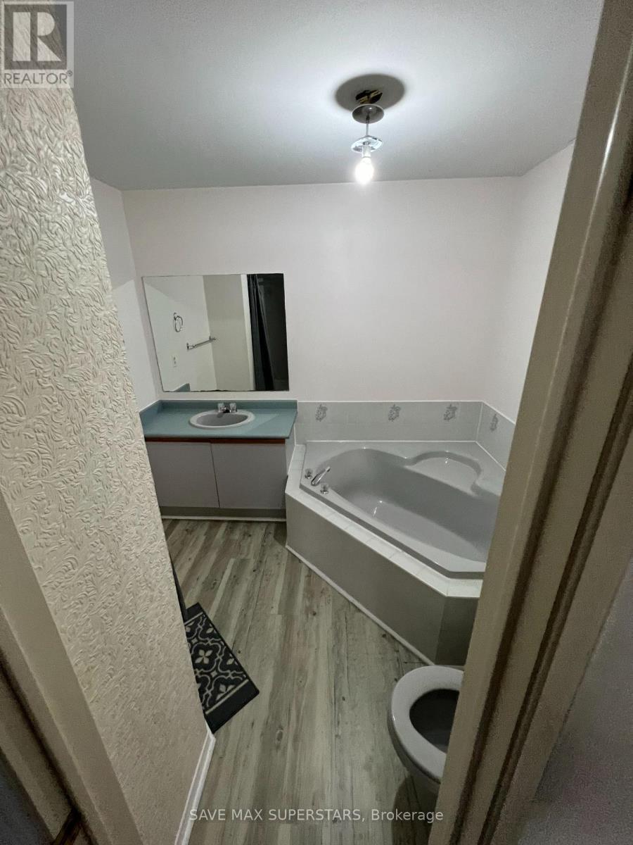 75 - 1484 Torrington Drive, Mississauga, Ontario  L5V 1Y2 - Photo 23 - W13133660