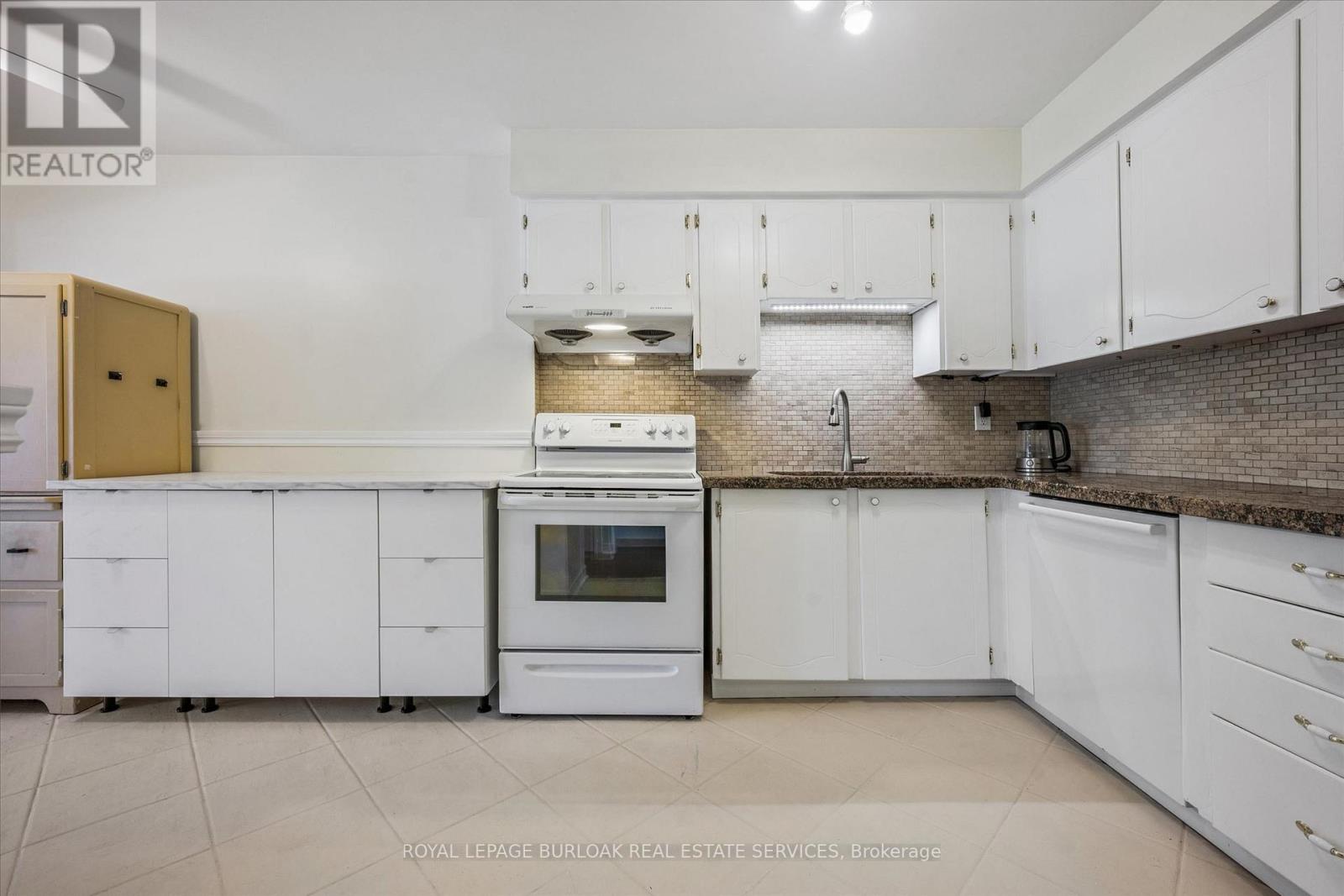 3071 Haines Road, Mississauga, Ontario  L4Y 4B2 - Photo 14 - W13133744