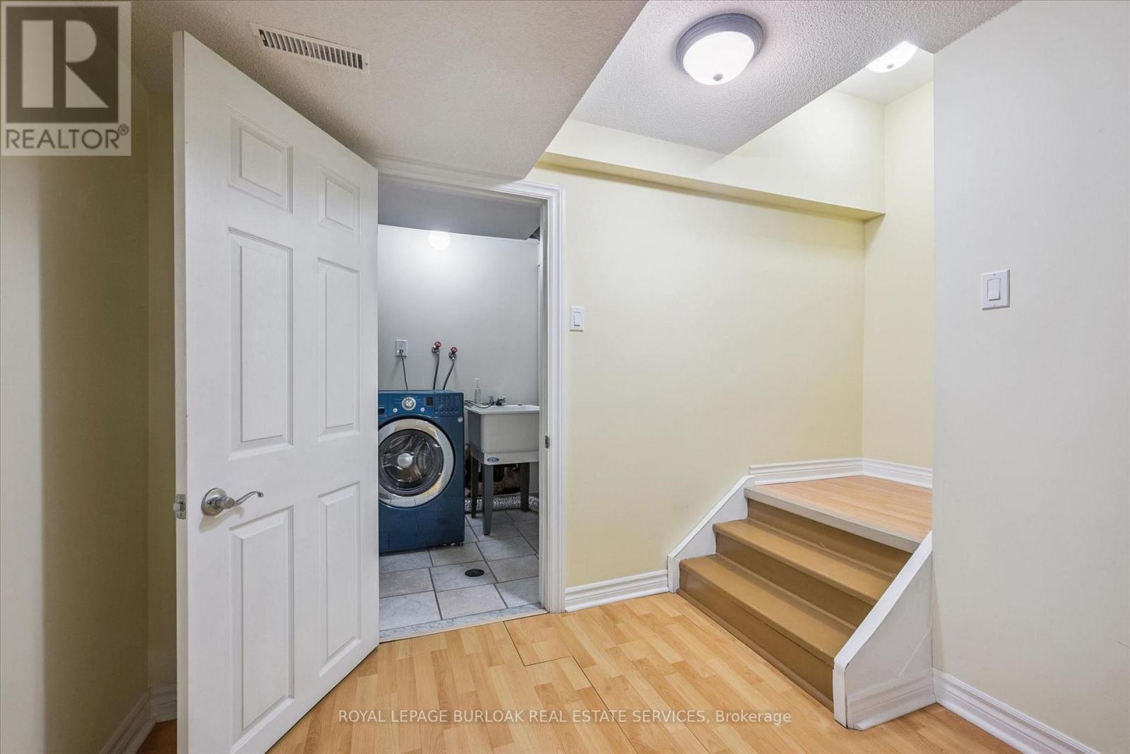 3071 Haines Road, Mississauga, Ontario  L4Y 4B2 - Photo 35 - W13133744