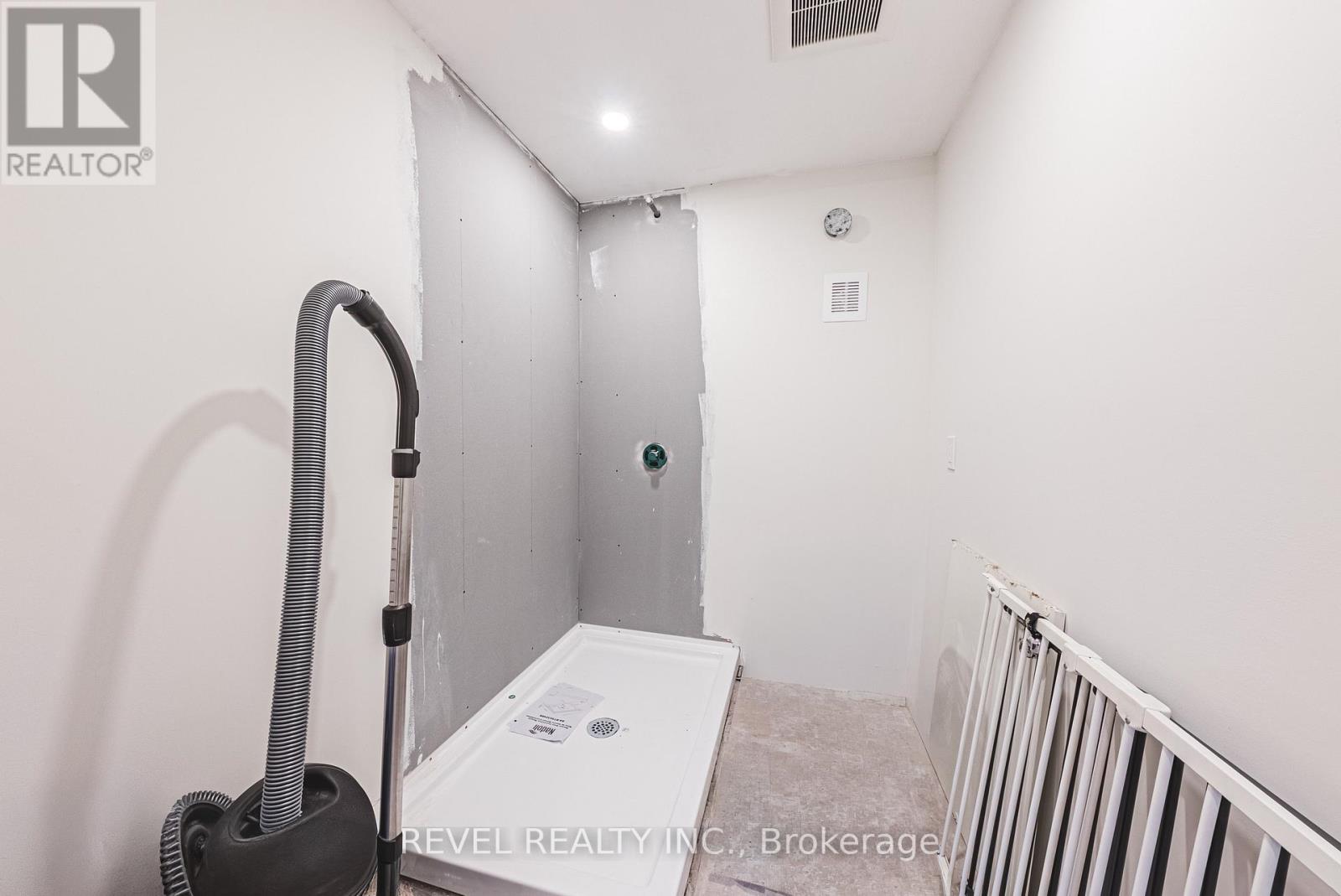 5064 Brady Avenue, Burlington, Ontario  L7L 3X6 - Photo 26 - W13133758