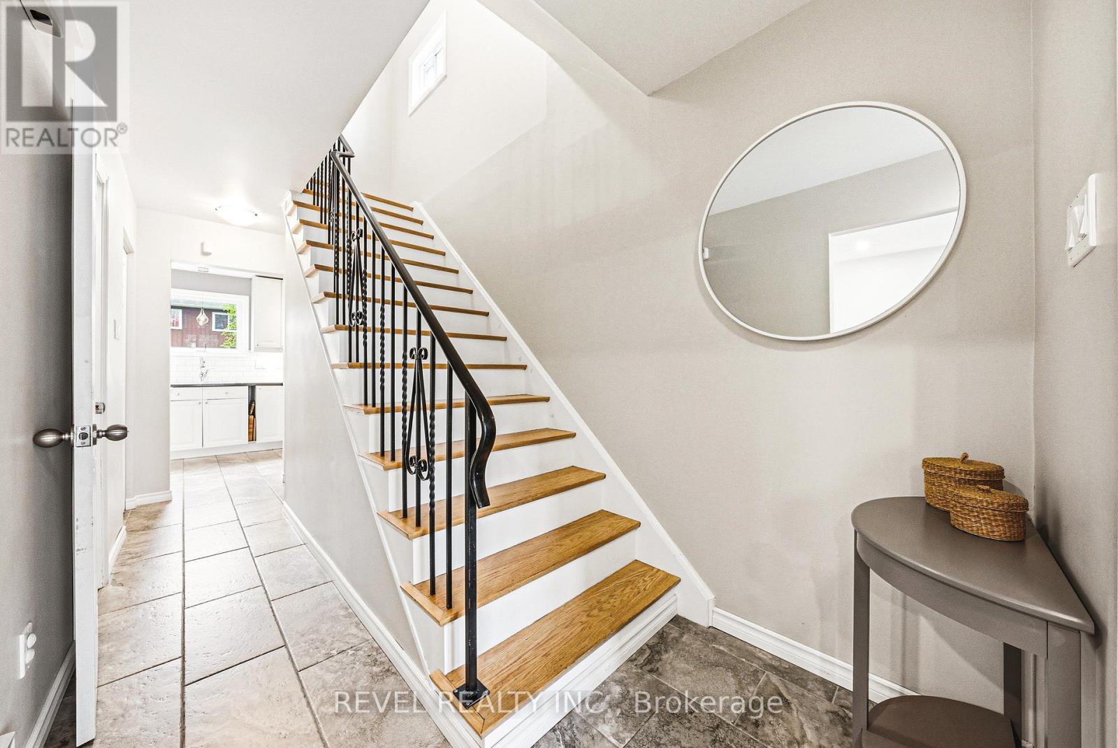 5064 Brady Avenue, Burlington, Ontario  L7L 3X6 - Photo 5 - W13133758