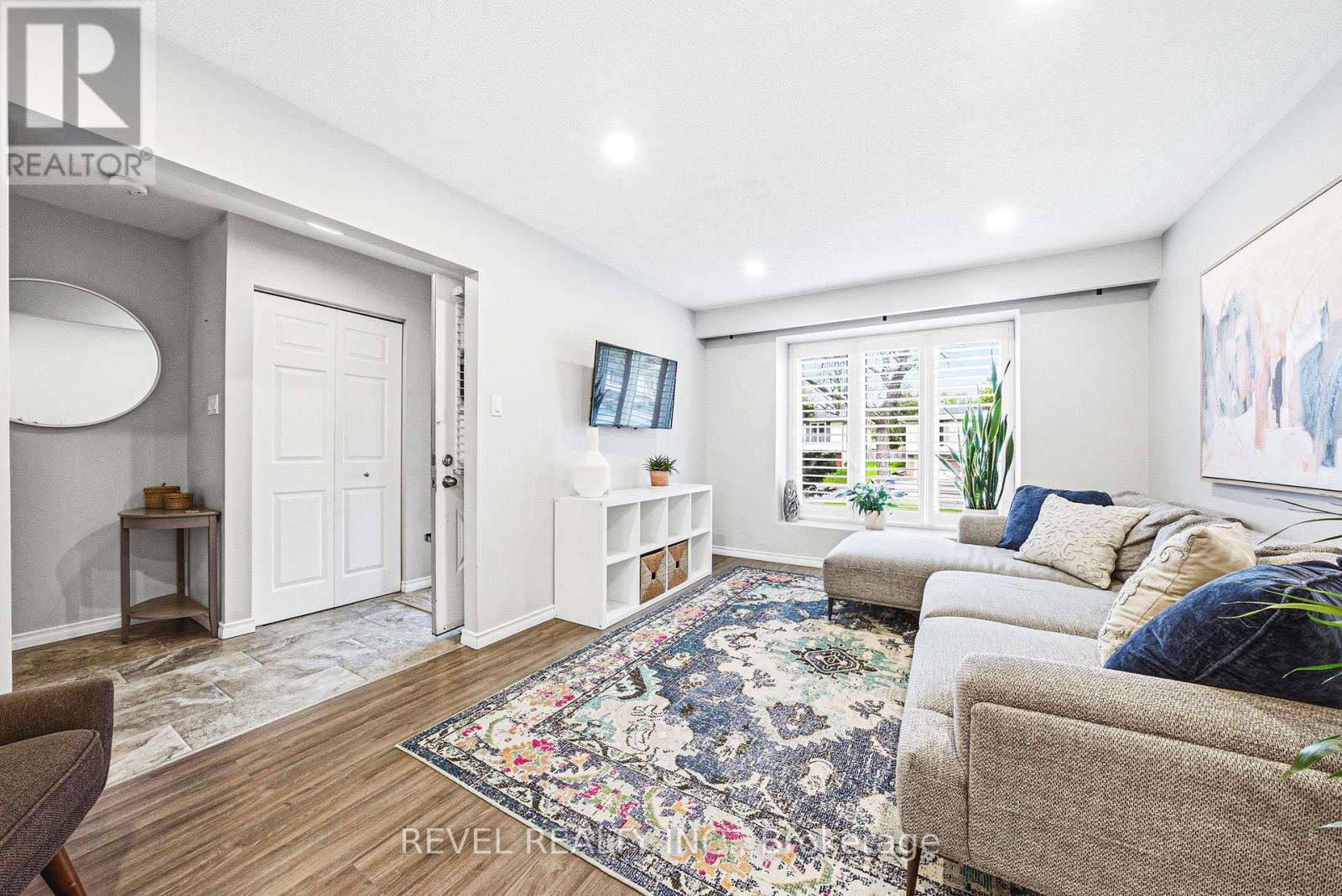 5064 Brady Avenue, Burlington, Ontario  L7L 3X6 - Photo 6 - W13133758