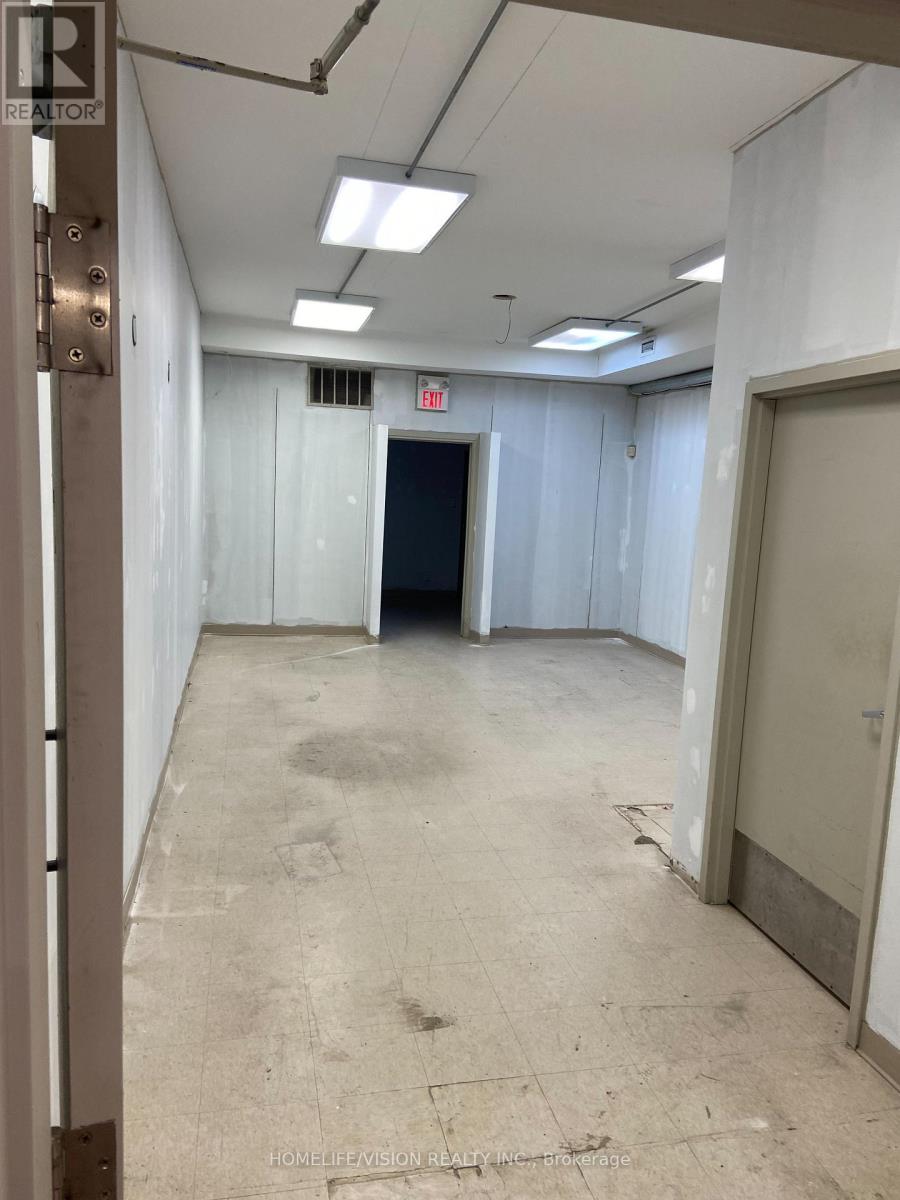 899 Pape Avenue, Toronto, Ontario  M4K 3V1 - Photo 3 - E12845908