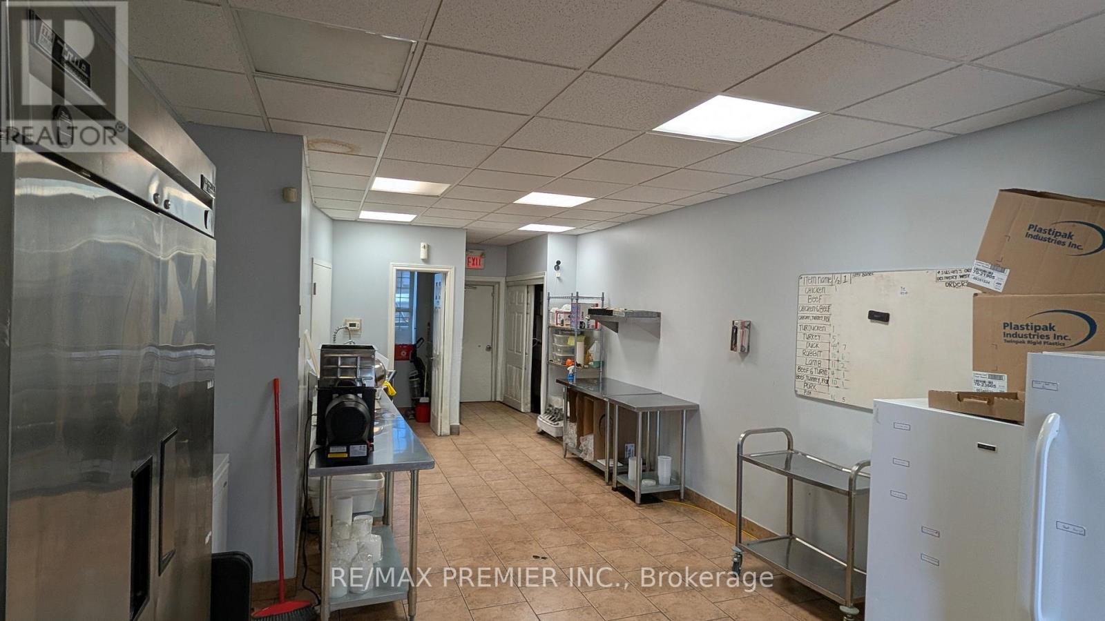 Main - 1657 Weston Road, Toronto, Ontario  M9N 1V2 - Photo 8 - W13133576