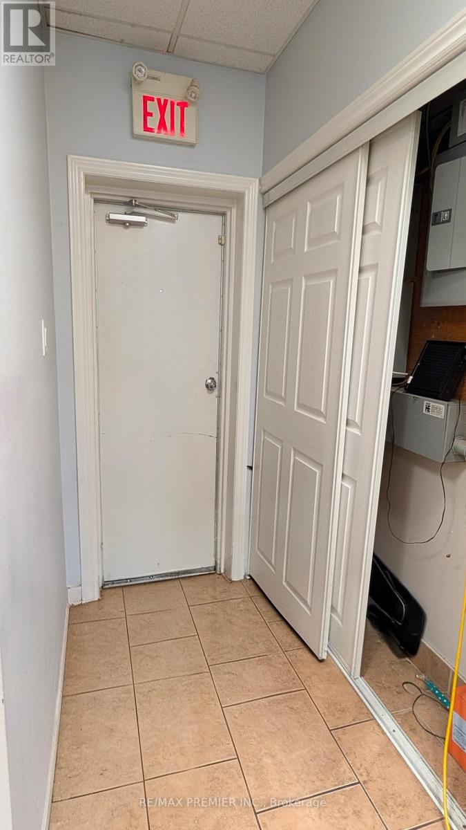 Main - 1657 Weston Road, Toronto, Ontario  M9N 1V2 - Photo 14 - W13133576