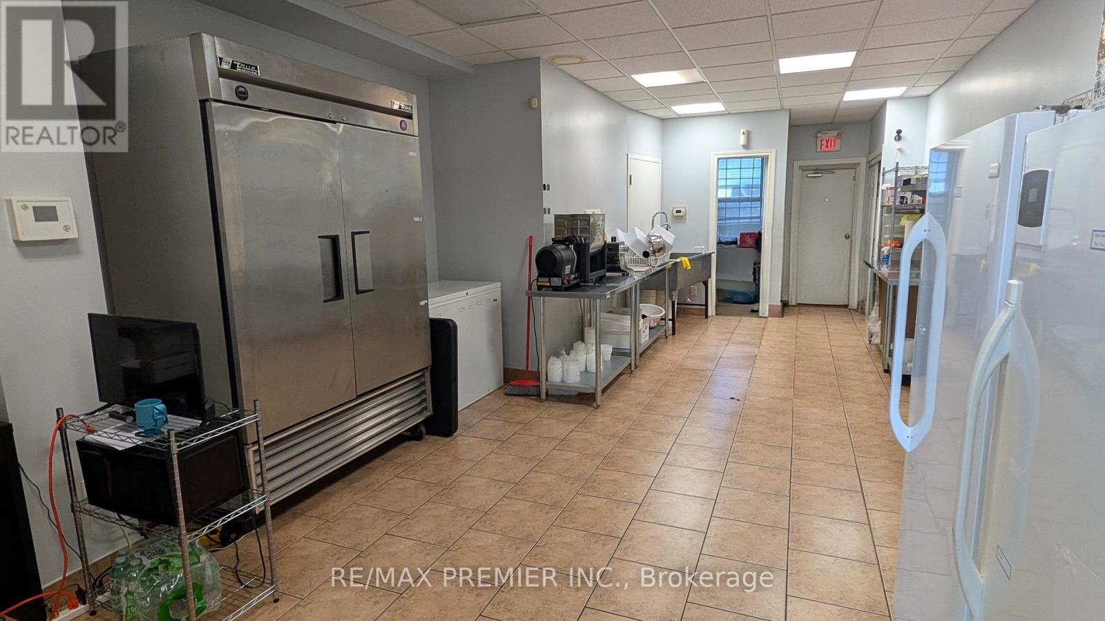Main - 1657 Weston Road, Toronto, Ontario  M9N 1V2 - Photo 7 - W13133576